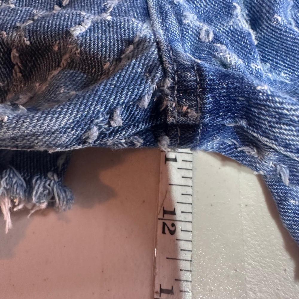 Pacsun 90s Girlfriend Denim Shorts Blue Cross Pattern Frayed Hem Size 26‎ - Picture 8 of 10